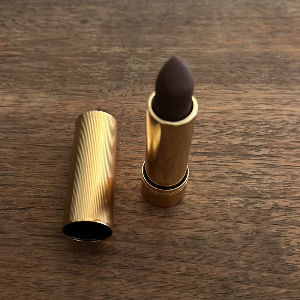 Gucci Tacey Hazel matte lipstick 106